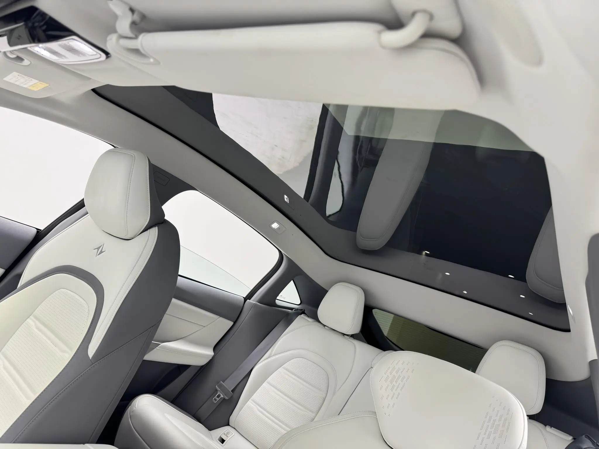 Dongfeng eπ eπ007 Pure electric 540 four-wheel drive Max version