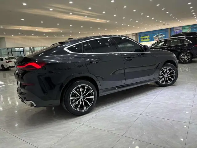 BMW BMW X6 Facelift xDrive30i M sports suit