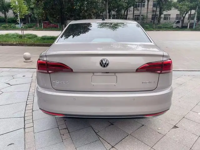 Volkswagen Bora 1.5L automatic comfort intelligent version