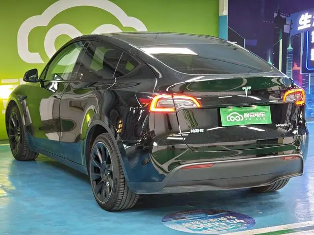 Tesla Model Y Long battery life all-wheel drive version