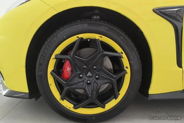 Neta Nezha GT 580 four-wheel drive version