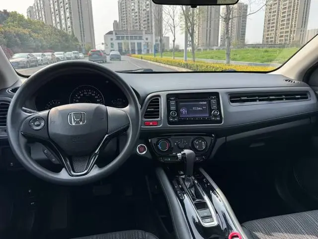 Honda Binzhi 1.8L CVT two-wheel drive pioneer type