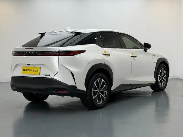 Lexus Lexus RZ 450e DIRECT4 vertical version