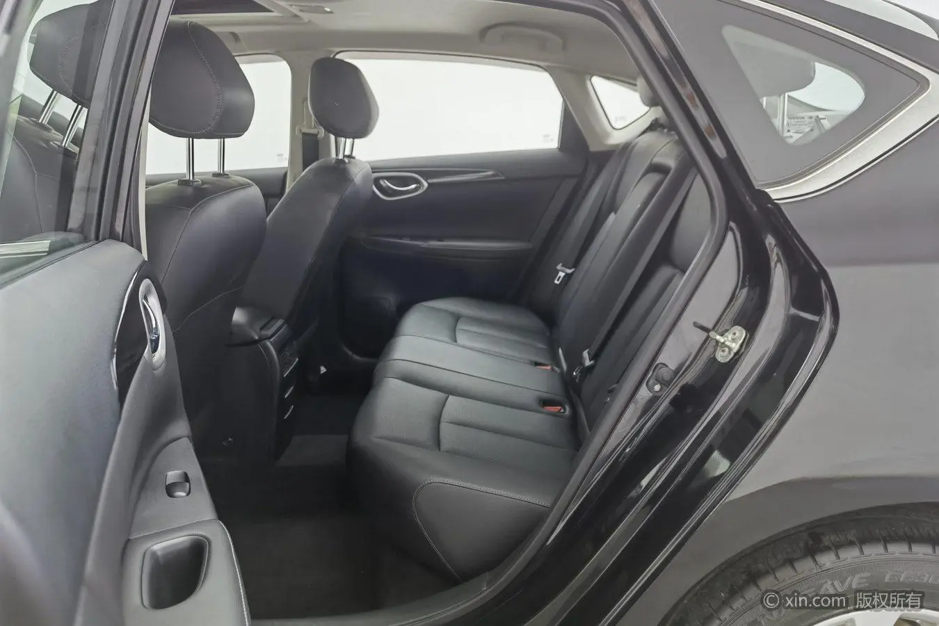 Nissan Xuan Yi Classic 1.6 XL CVT Deluxe Edition