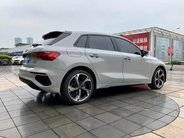 Audi Audi A3 Facelift Sportback 35 TFSI luxury sports type