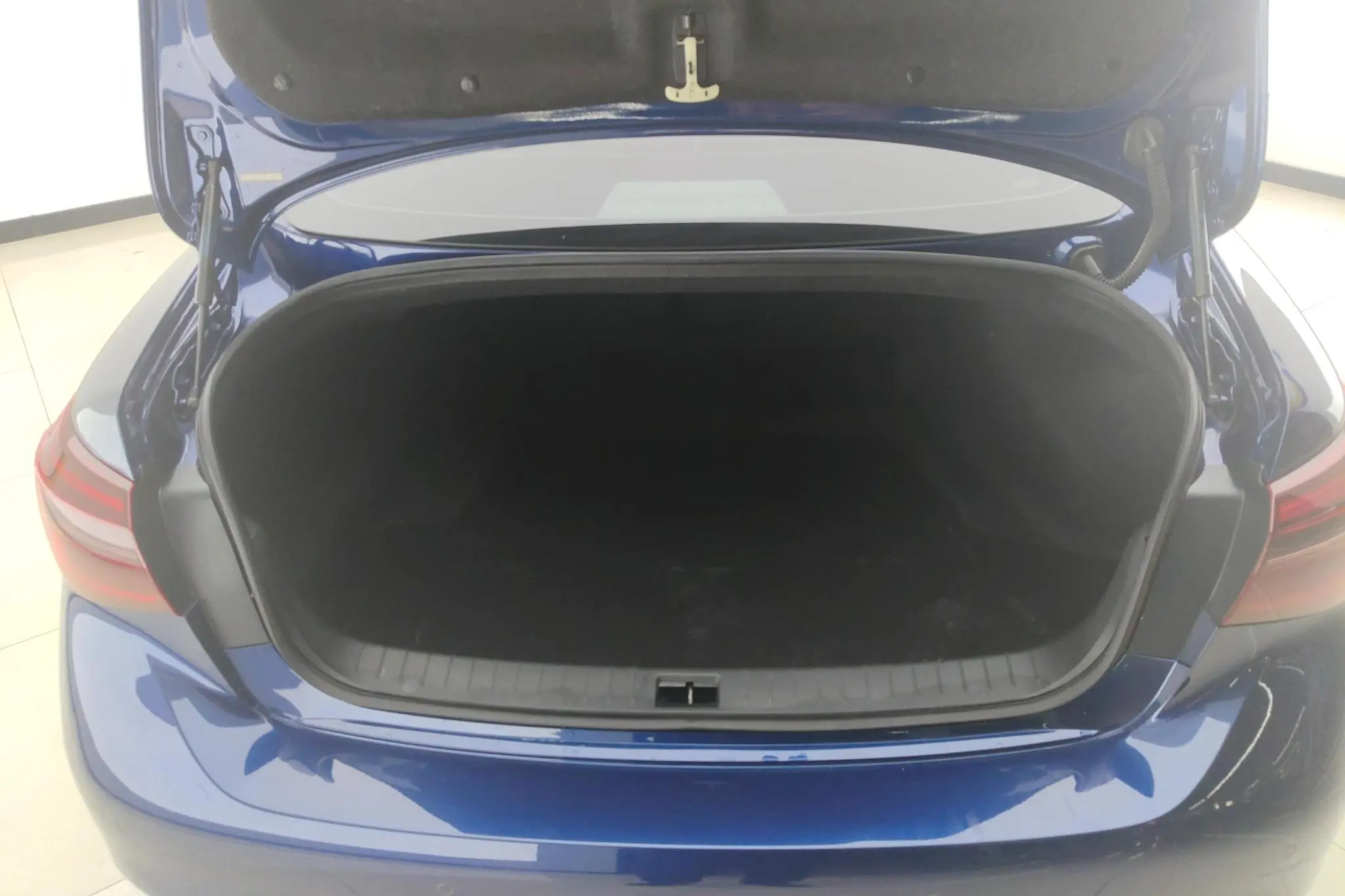 Infiniti Infiniti Q50L 2.0T Yixiang Edition Country VI