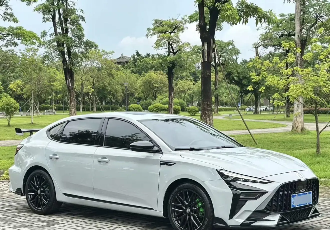 MG MG6 1.5T XLINE Shark Hunting Edition