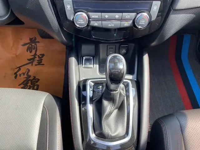 Nissan Qashqai 2.0L XV Prem.Deluxe Edition