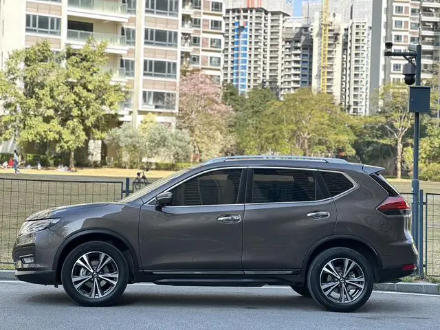 Nissan Qijun 2.5 L XL ITS CVT 4WD Luxury Pilot Edition