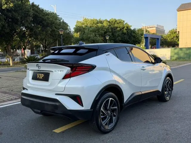 TOYOTA Toyota C-HR 2.0L Deluxe Edition