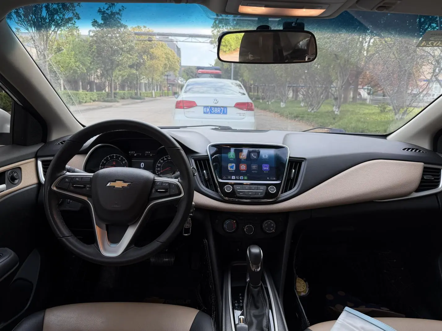Chevrolet Cruze 320 automatic Enjoy Skylight version