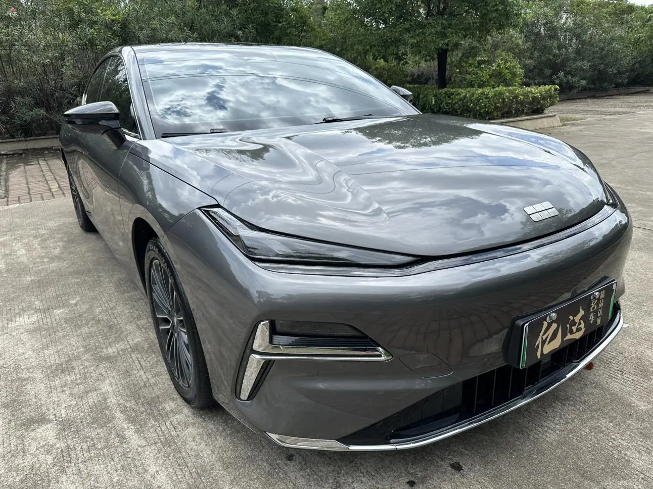 Geely Galaxy Galaxy Sparkle 8 PHEV 130km EM-i Premium Edition