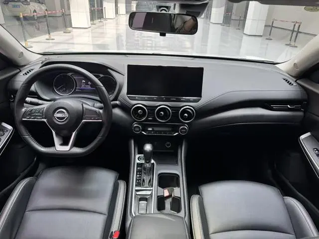 Nissan Xuan Yi 1.6L CVT Smart Driving Version