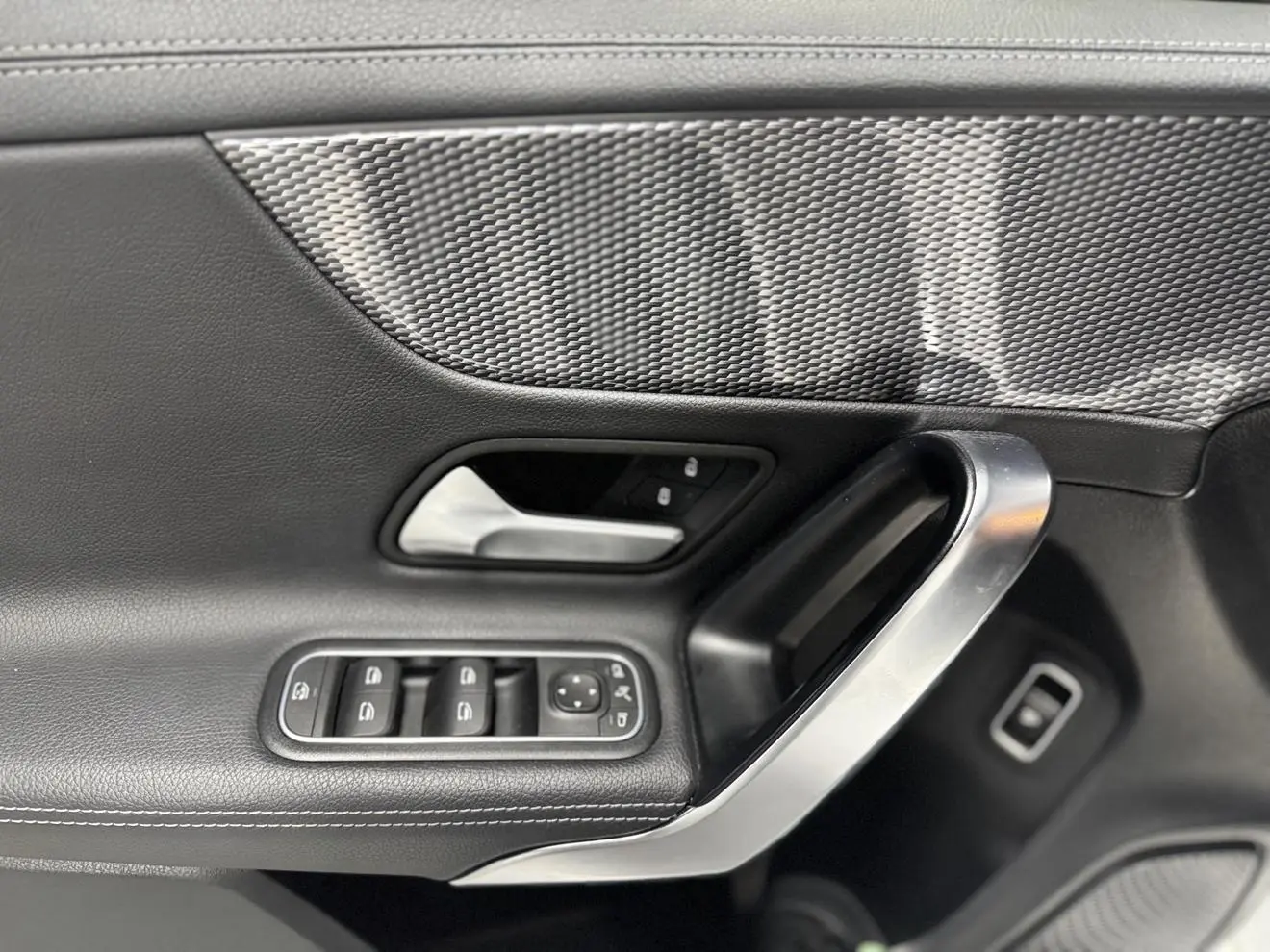 Mercedes-Benz Mercedes-Benz A-class Second facelift A 200 L sports sedan fashion version