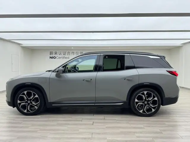 NIO NIO ES8 Founding Edition