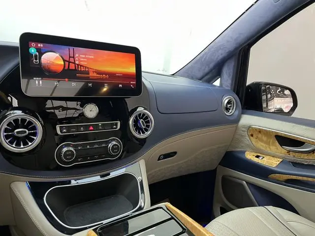 Mercedes-Benz Vito 2.0T Business Edition 7 Seats
