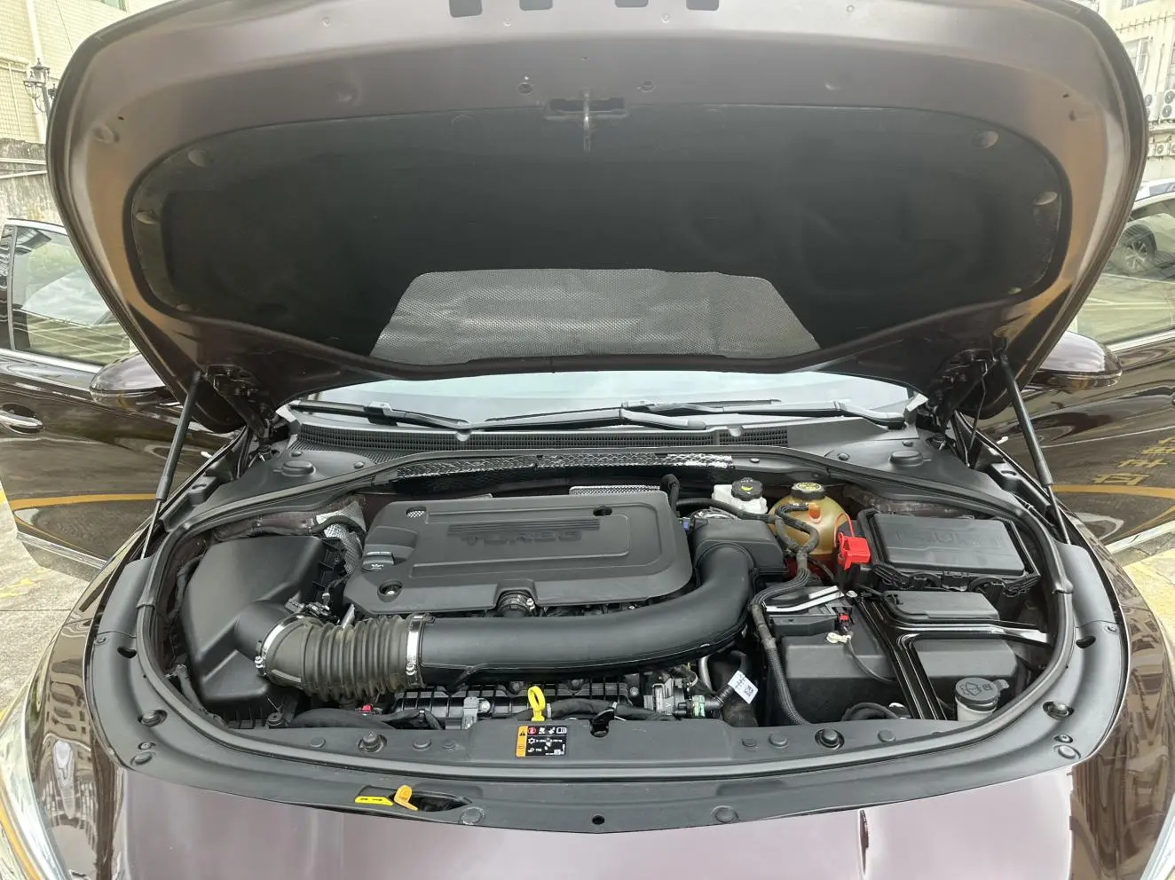 Buick Lacrosse Avenir Flagship