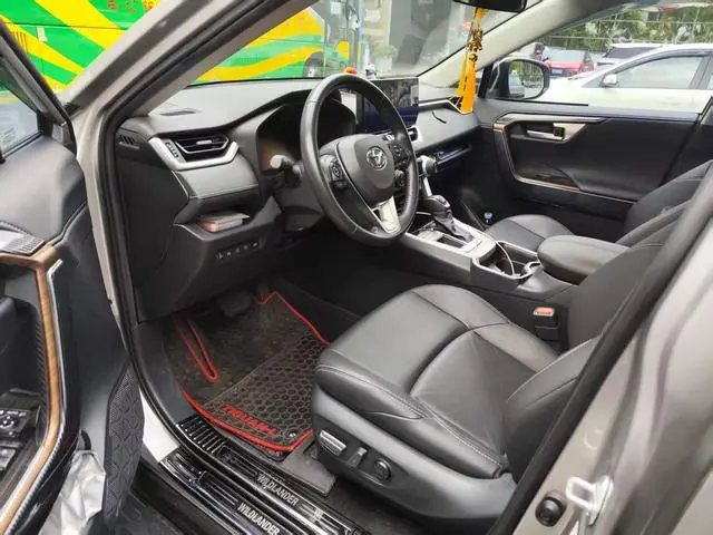 TOYOTA Wilanda 2.0L two-wheel drive luxury PLUS edition