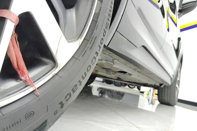 LYNK & CO Lynk &Co. 01 EM-P 1.5T Jin Pro Country VI