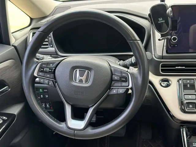 Honda Ai Lishen 2.0L e: HEV Deluxe Edition