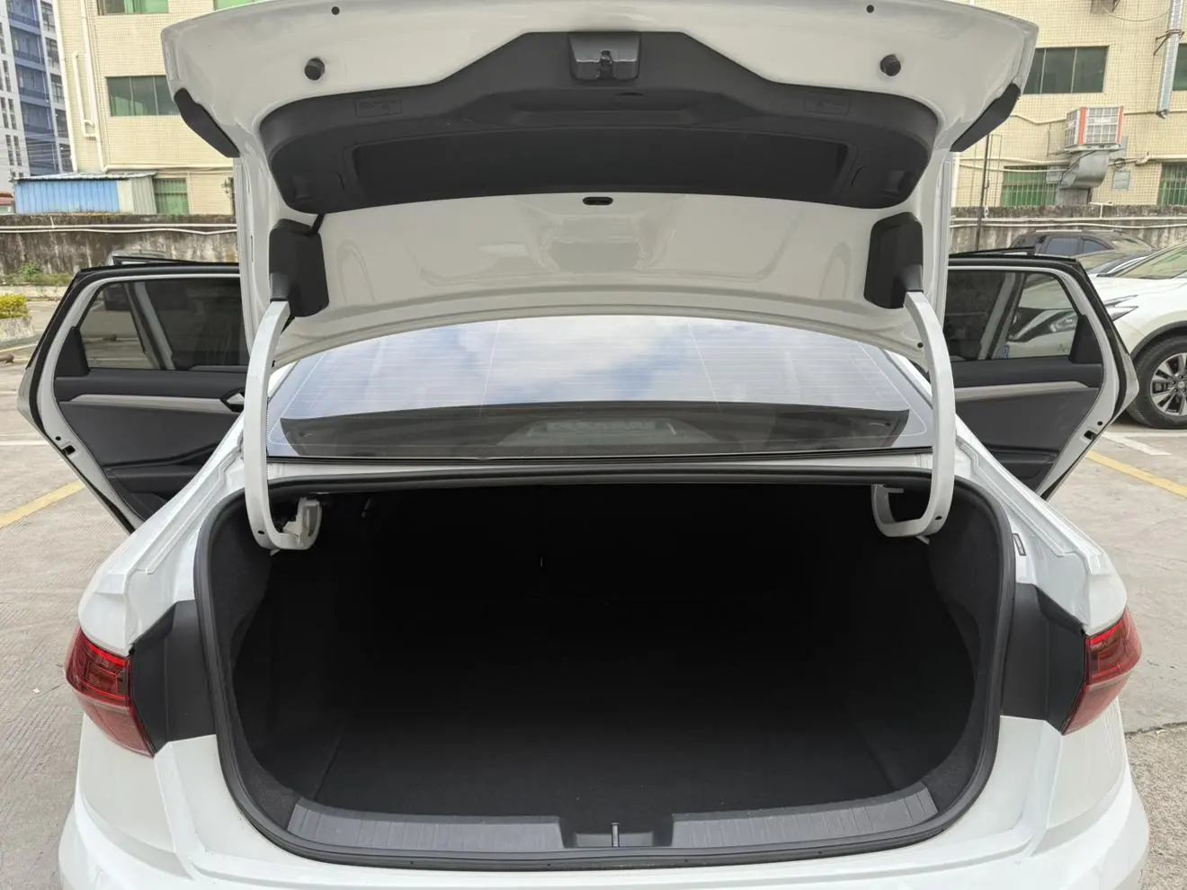 Volkswagen Sagitar 280TSI DSG Comfortable Smart Edition
