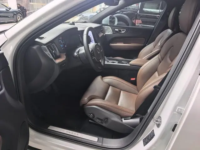 Volvo Volvo XC60 PHEV T8 four-wheel drive long battery life Zhiya Deluxe Edition