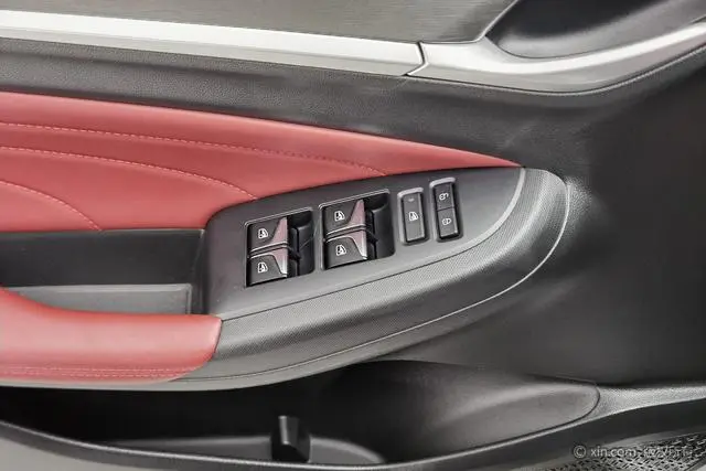 Changan Yidong PLUS Blue Whale NE 1.4T GDI DCT Flagship