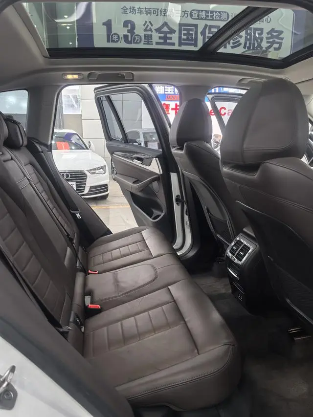 BMW BMW X3 The second facelift xDrive30i leading M sports suit