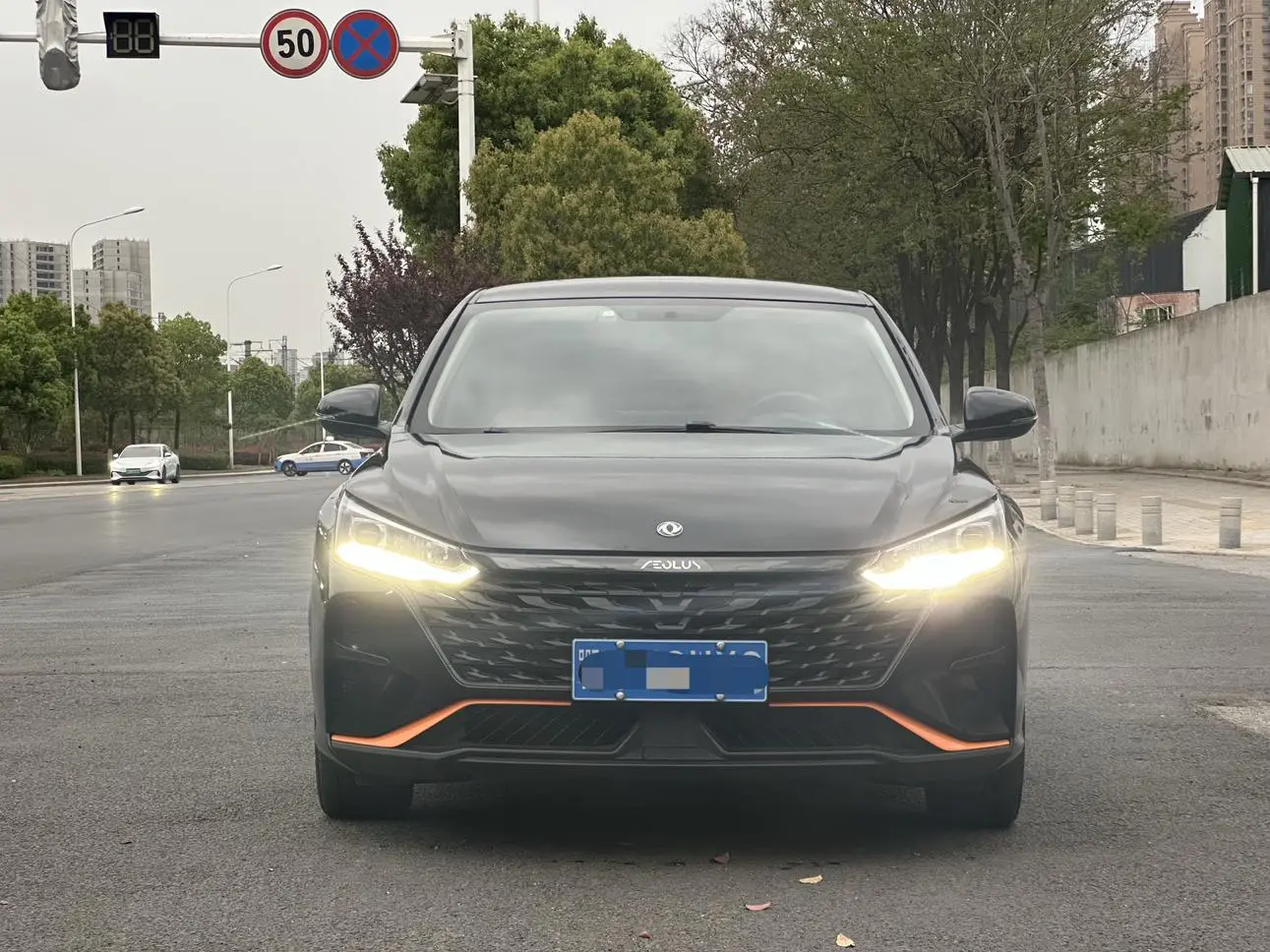 Dongfeng Fengshen Yi Hyun Mach Version 1.5L Automatic Glory Version