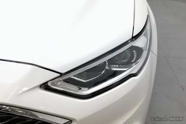 Ford Mondeo EcoBoost 200 Luxury