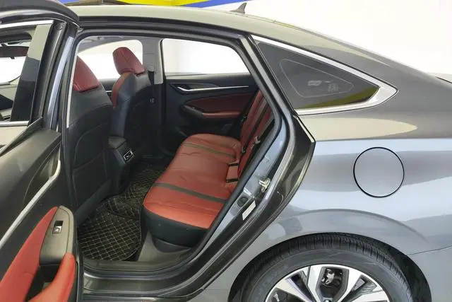 Changan Yidong PLUS Blue Whale NE 1.4T GDI DCT Flagship