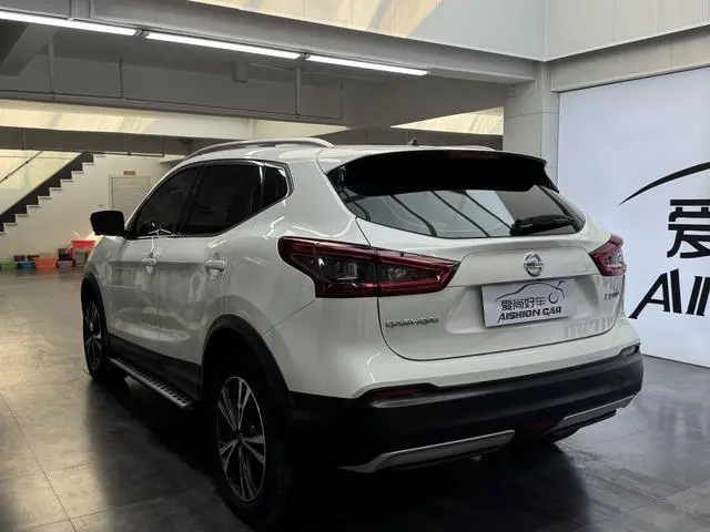 Nissan Qashqai 2.0L XV Prem.Deluxe Edition