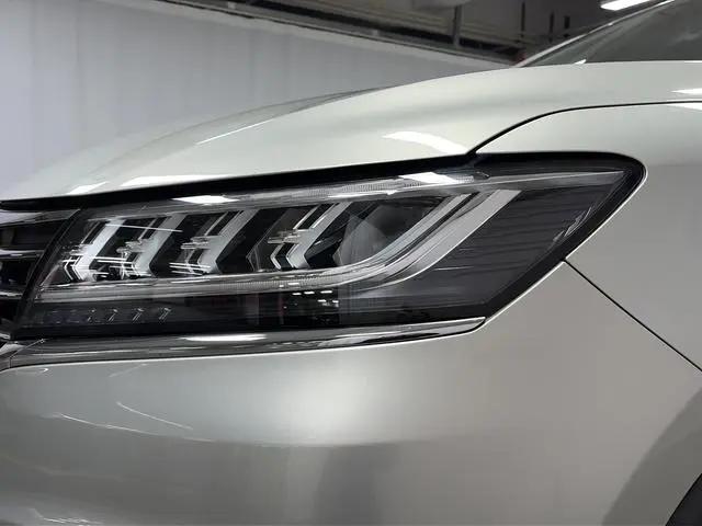 Roewe Roewe eRX5 50T Hybrid Interconnection Premium Ultimate Edition