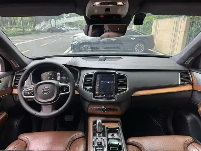 Volvo Volvo XC90 PHEV E-drive hybrid T8 Zhizun Edition 7-seater Country V