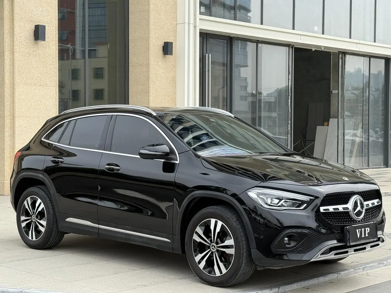 Mercedes-Benz Mercedes-Benz GLA GLA 200
