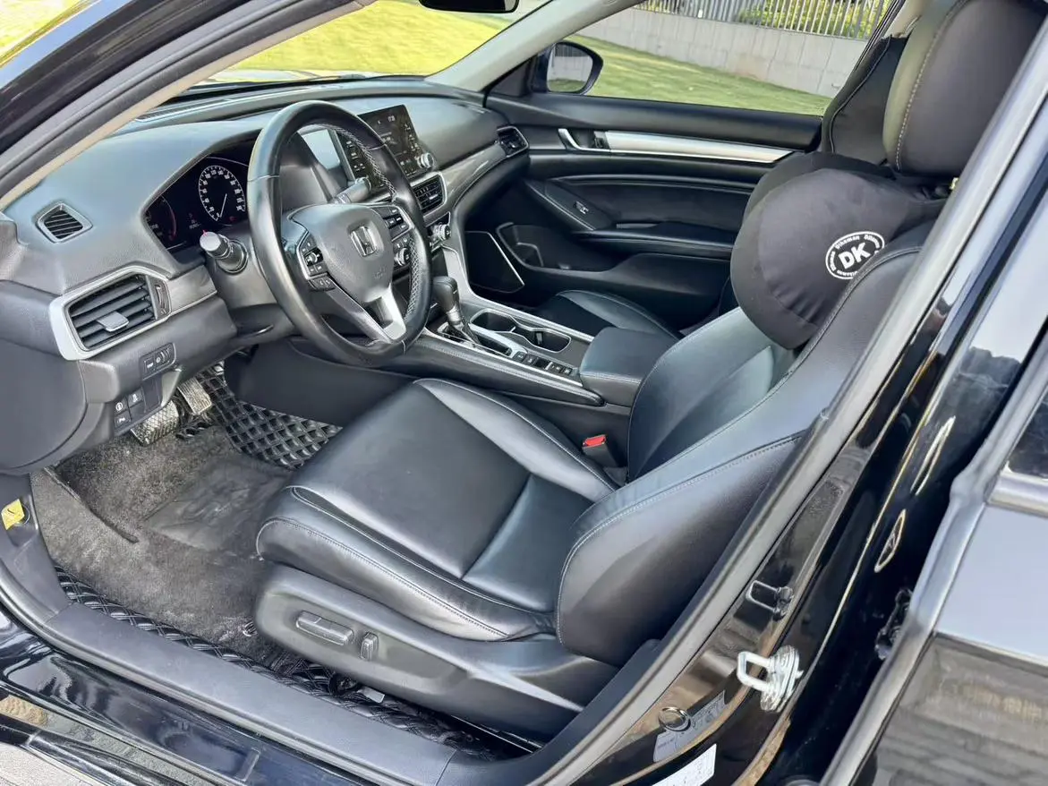 Honda Accord 260TURBO Deluxe Edition Country V