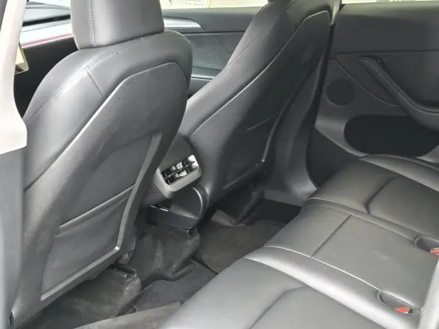 Tesla Model Y Rear-wheel drive version