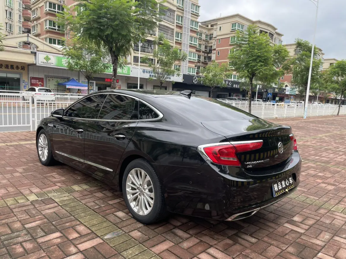 Buick Lacrosse 28T luxury