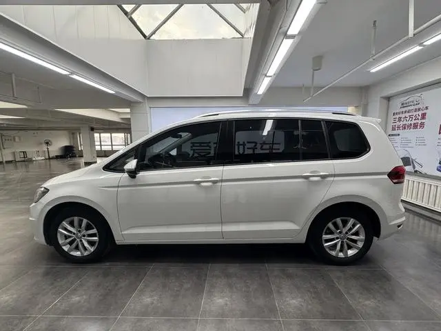 Volkswagen Touran L 280TSI Automatic Shuya Version