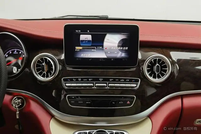 Mercedes-Benz Mercedes-Benz V-class V 260 L Premium Extended Version