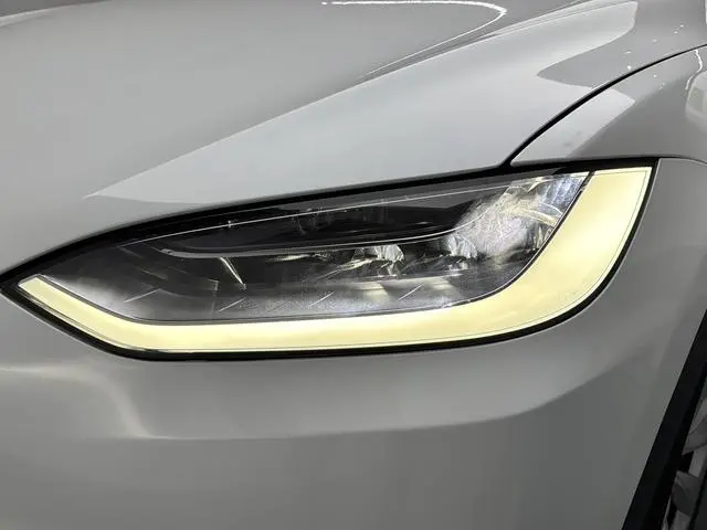 Tesla Model X Long battery life version