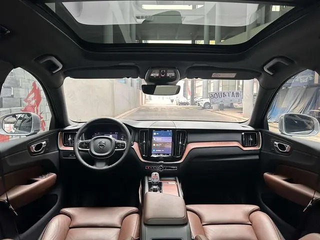 Volvo Volvo XC60 PHEV T8 four-wheel drive long battery life Zhiyuan Deluxe Edition