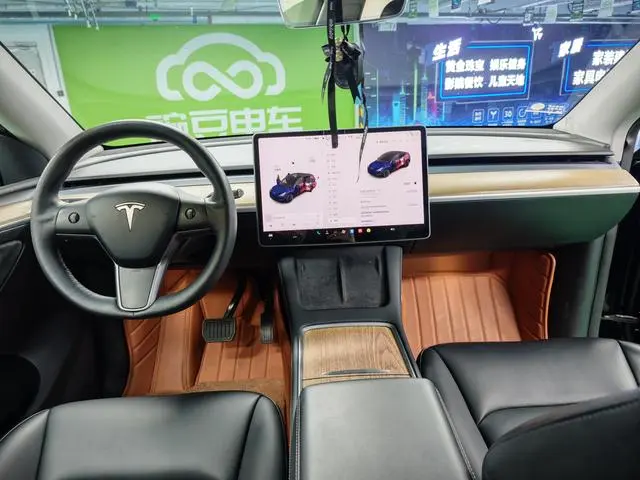 Tesla Model Y Long battery life all-wheel drive version