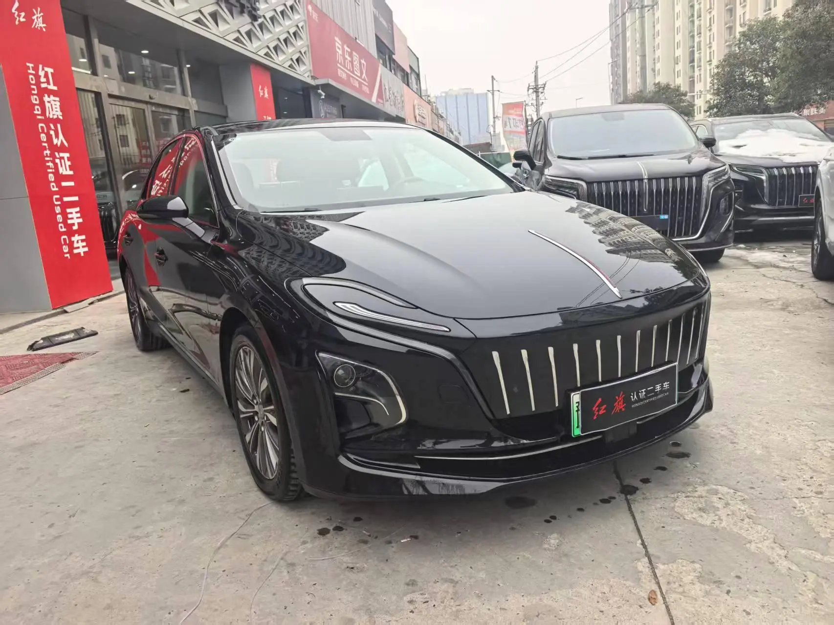 Hongqi Hongqi E-QM5 Basic Travel Version