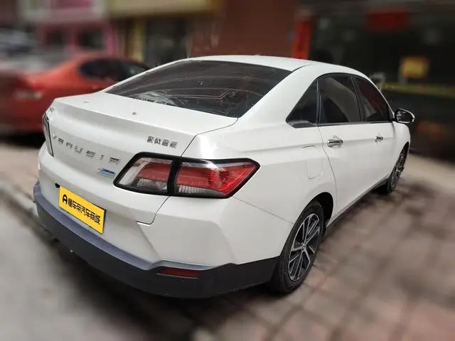 Venucia Qichen D60 1.6L CVT Zhilian Elite Edition