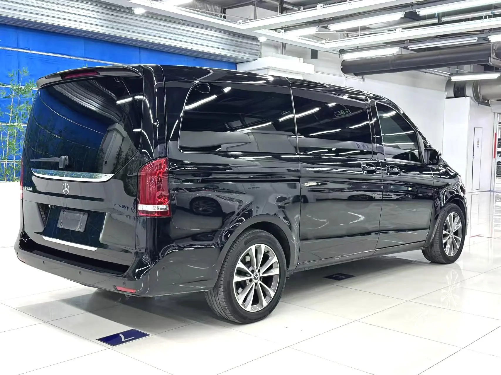 Mercedes-Benz Mercedes-Benz V-class V 260 Pilot Edition