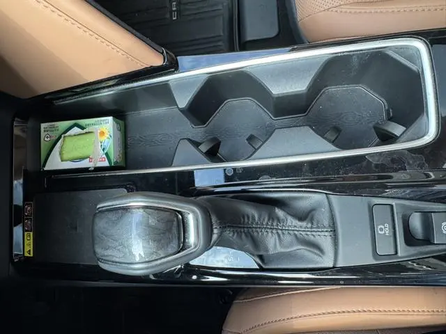 TOYOTA Camry Dual Engine 2.0 HGVP Deluxe Edition
