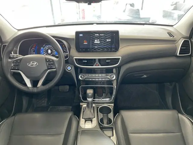 Hyundai Tucson 280TGDi dual-clutch two-wheel drive fashion version of the country V