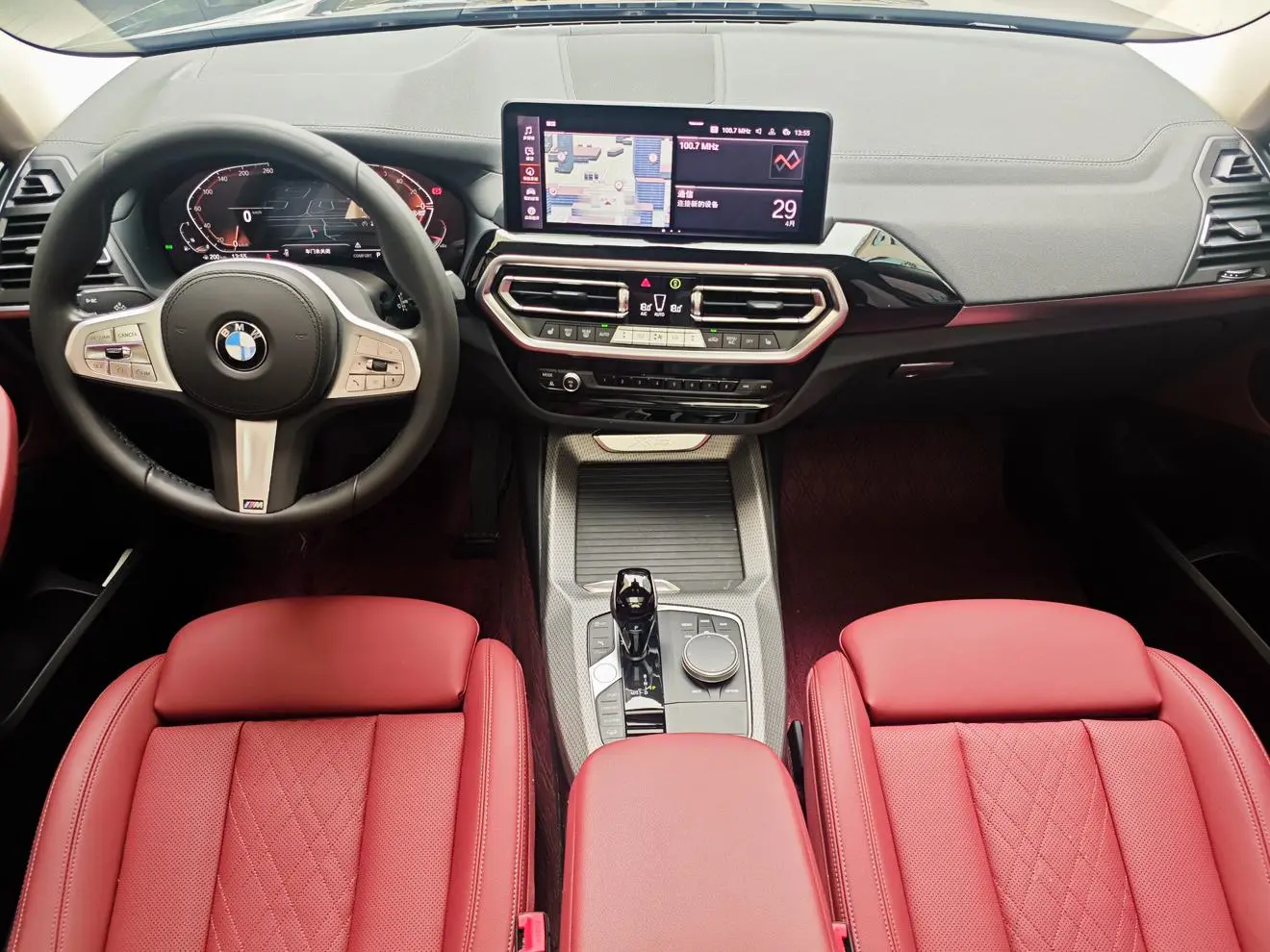 BMW BMW X3 xDrive25i M sports suit