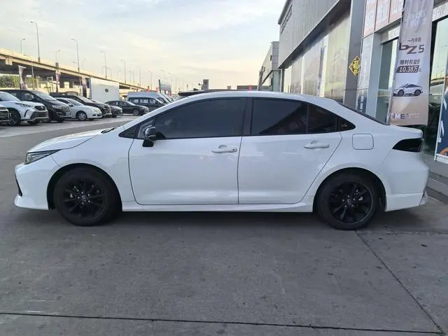 TOYOTA Corolla 1.5L CVT 20th Anniversary Platinum Commemorative Edition